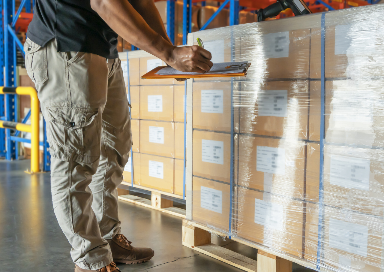 A person warehouse slotting